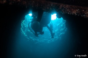 Okikawa - inside diver gettin in hole (nice)
