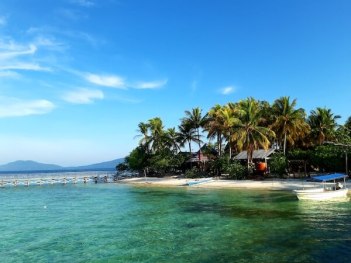 raja-ampat-arborek-island-indonesieraja-ampat-arborek-island-indonesie